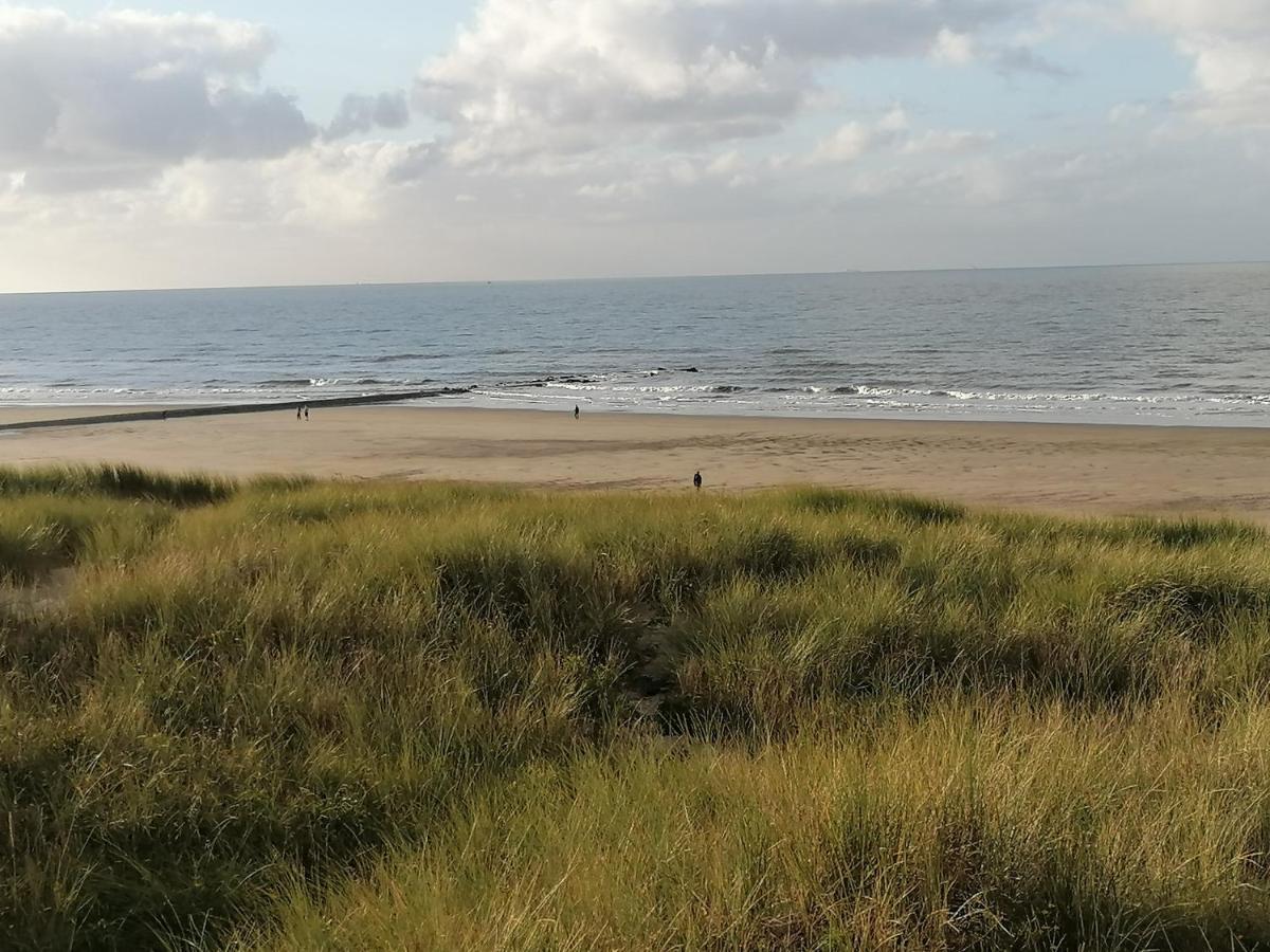 Bartine - Modern And Spacious Flat Near The Sea, Free Parking Space Oostende Buitenkant foto
